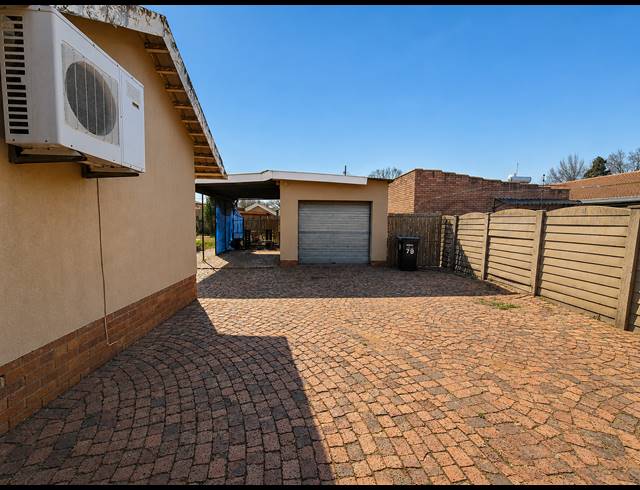 4 BEDROOM HOUSE FOR SALE IN THREE RIVERS